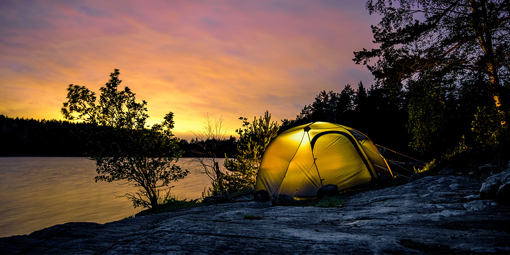 Overnat i det fri - hvornår skal du vælge teltet?